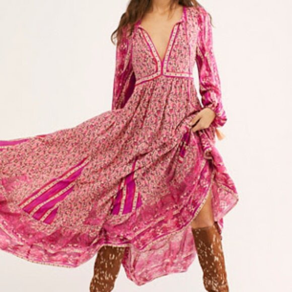 Free People Dresses & Skirts - FREE PEOPLE HAPPY FEELINGS MIDI DRESS IN PEACH PIE COMBO- NWT
